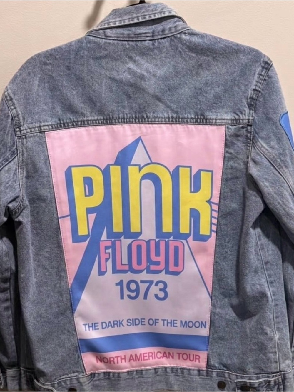 PINK FLOYD / DARK SIDE OF THE MOON 1973 TOUR - Official M Denim Jacket Music